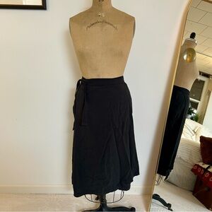 GAP Women’s Black Wrap Midi Skirt